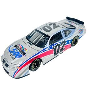 Team Caliber #2 Daytona 500 2002 Grand Prix Pontiac NASCAR Diecast 1:24